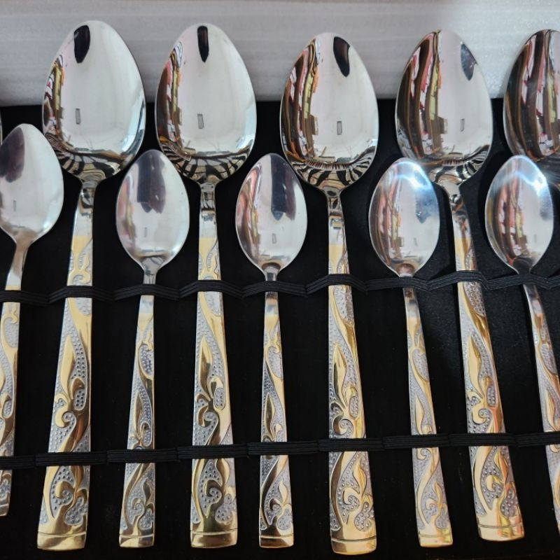 Cubiertos de Acero Inoxidable 24 Piezas + Caja de Madera de Regalo