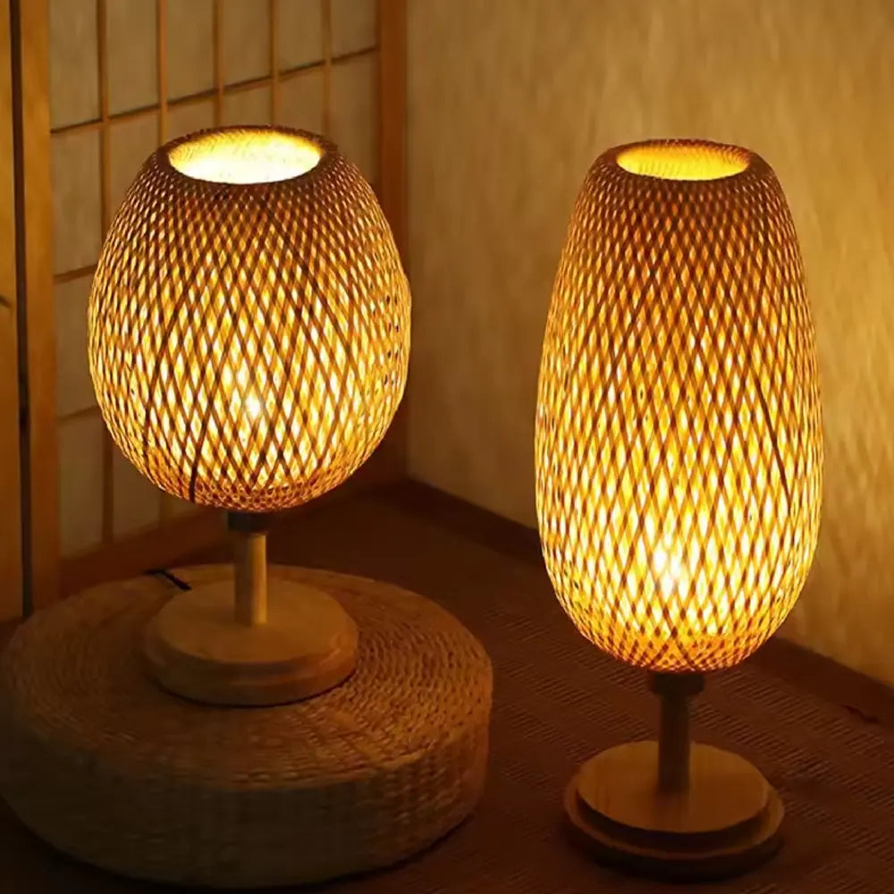 Lámpara de Mesa de Bambú Artesanal Diseño Sostenible y Zen