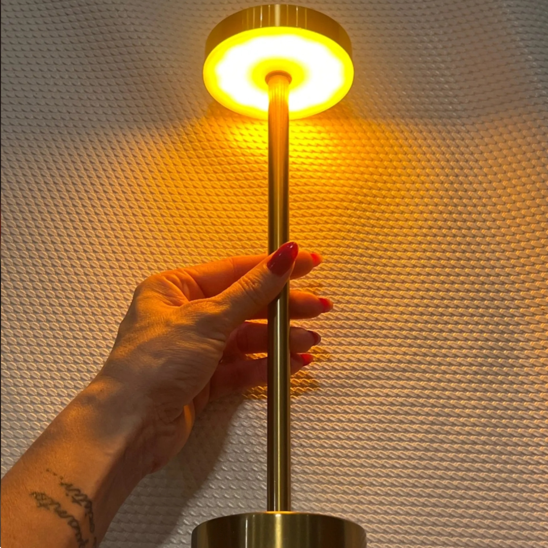 Lámpara de Mesa LED Recargable Sin Cable Metal