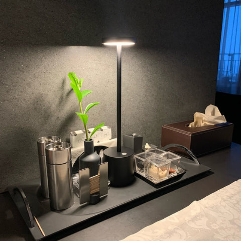 Lámpara de Mesa LED Recargable Sin Cable Metal