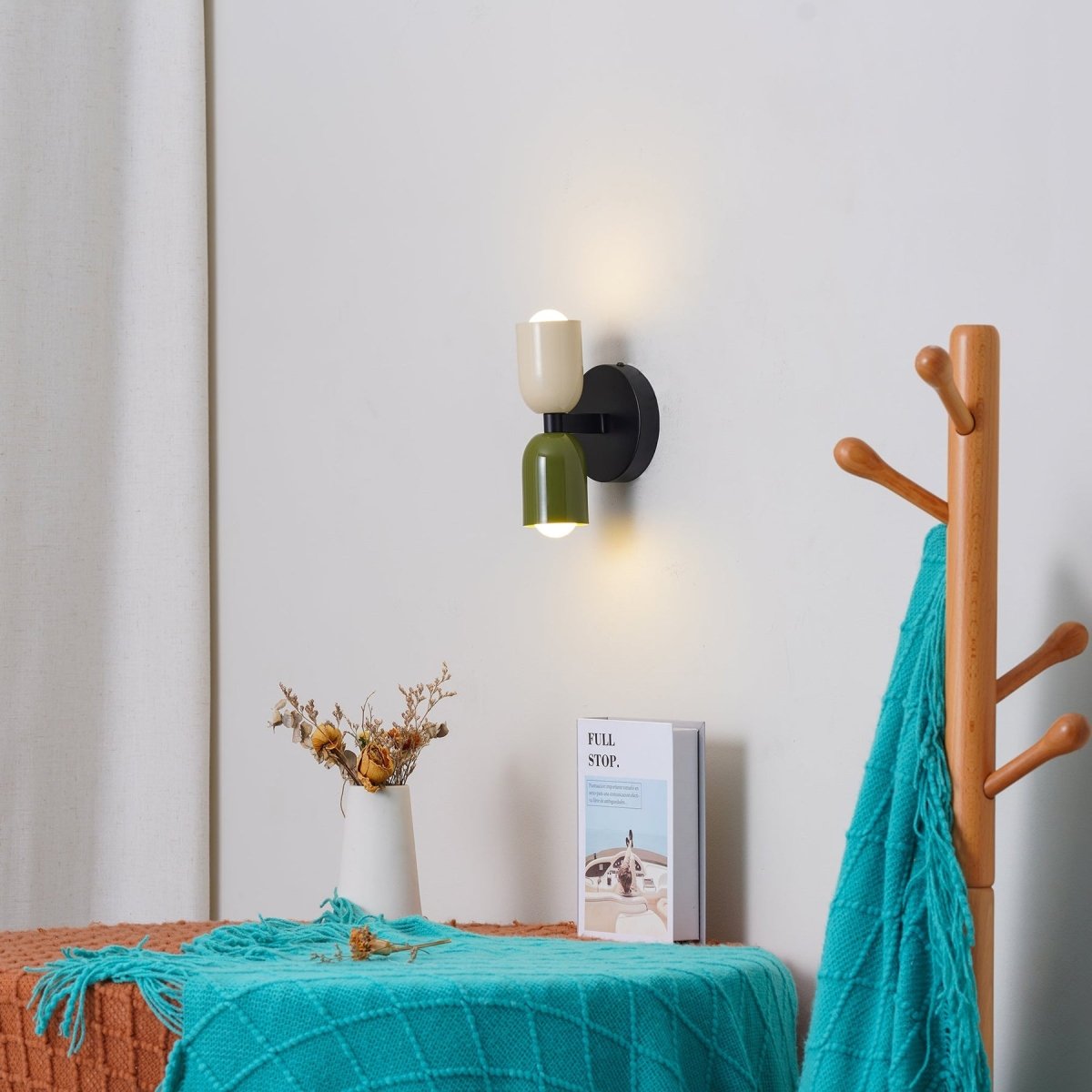 https://cdn.shopify.com/s/files/1/0634/2977/1506/files/arandela-de-parede-dupla-minimalistailuminacao-interna-165318.jpg?v=1761873815