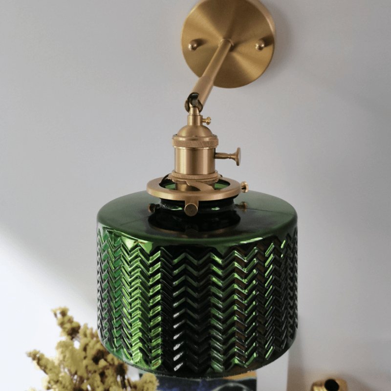 https://cdn.shopify.com/s/files/1/0634/2977/1506/files/arandela-vintage-metal-e-vidroiluminacao-interna200000795193copper2492000063054wmax100w-801848.jpg?v=1733845614