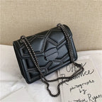 Bolso de Cuero Mary | Cadena Convertible y Relieve Tridimensional